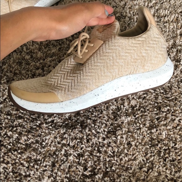 Freewaters Women's Freeland Hi-fi Trainer - Picture 7 of 16